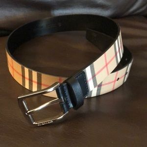 Burberry Mens Belt worn once . Size 34/85 perfect